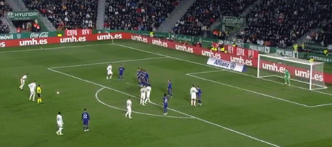 15场11球！19岁亿元小妖搅动冬窗，利物浦抢得赢吗？